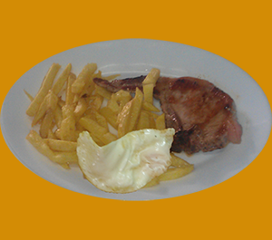 chuleta patatas huevo